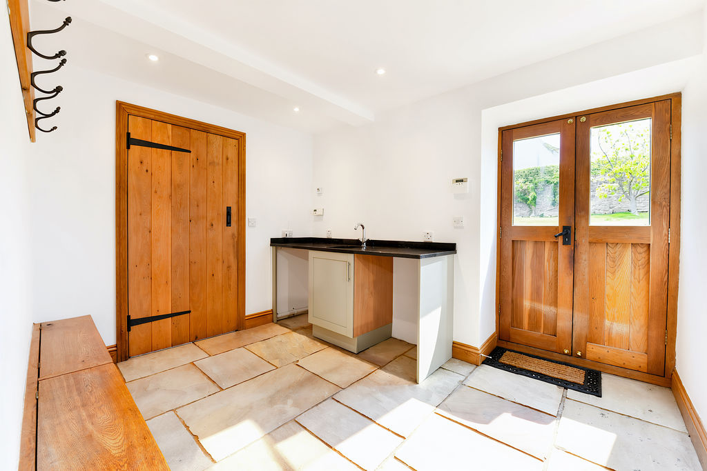 Utility / Entrance Hall- click for photo gallery